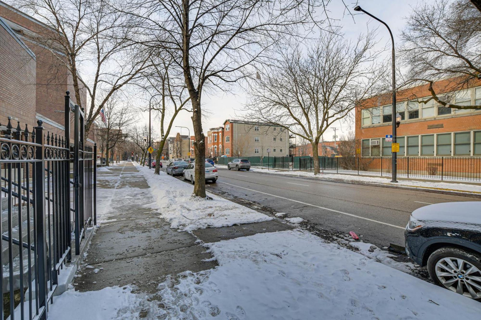 Spacious Condo With Deck About 3 Mi To Downtown Chicago! 외부 사진