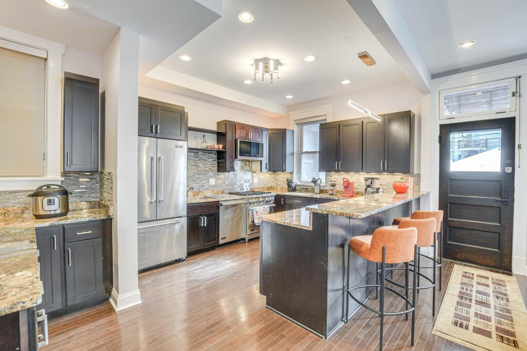 Spacious Condo With Deck About 3 Mi To Downtown Chicago! 외부 사진