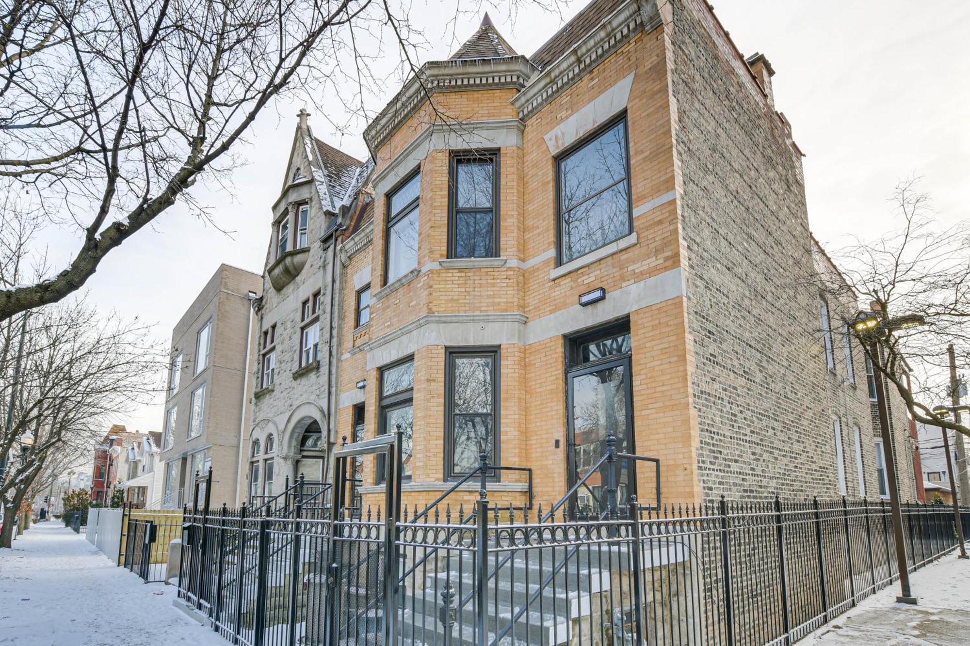 Spacious Condo With Deck About 3 Mi To Downtown Chicago! 외부 사진